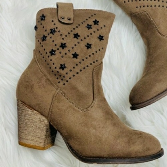 Stars & Studs Cowgirl Ankle boots - Picture 5 of 10